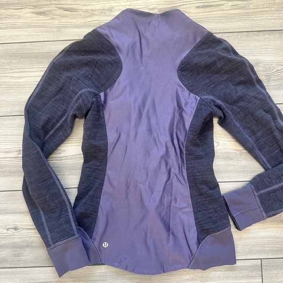 Lululemon Emerged Renewed jacket Size 4 purple - Picture 2 of 9